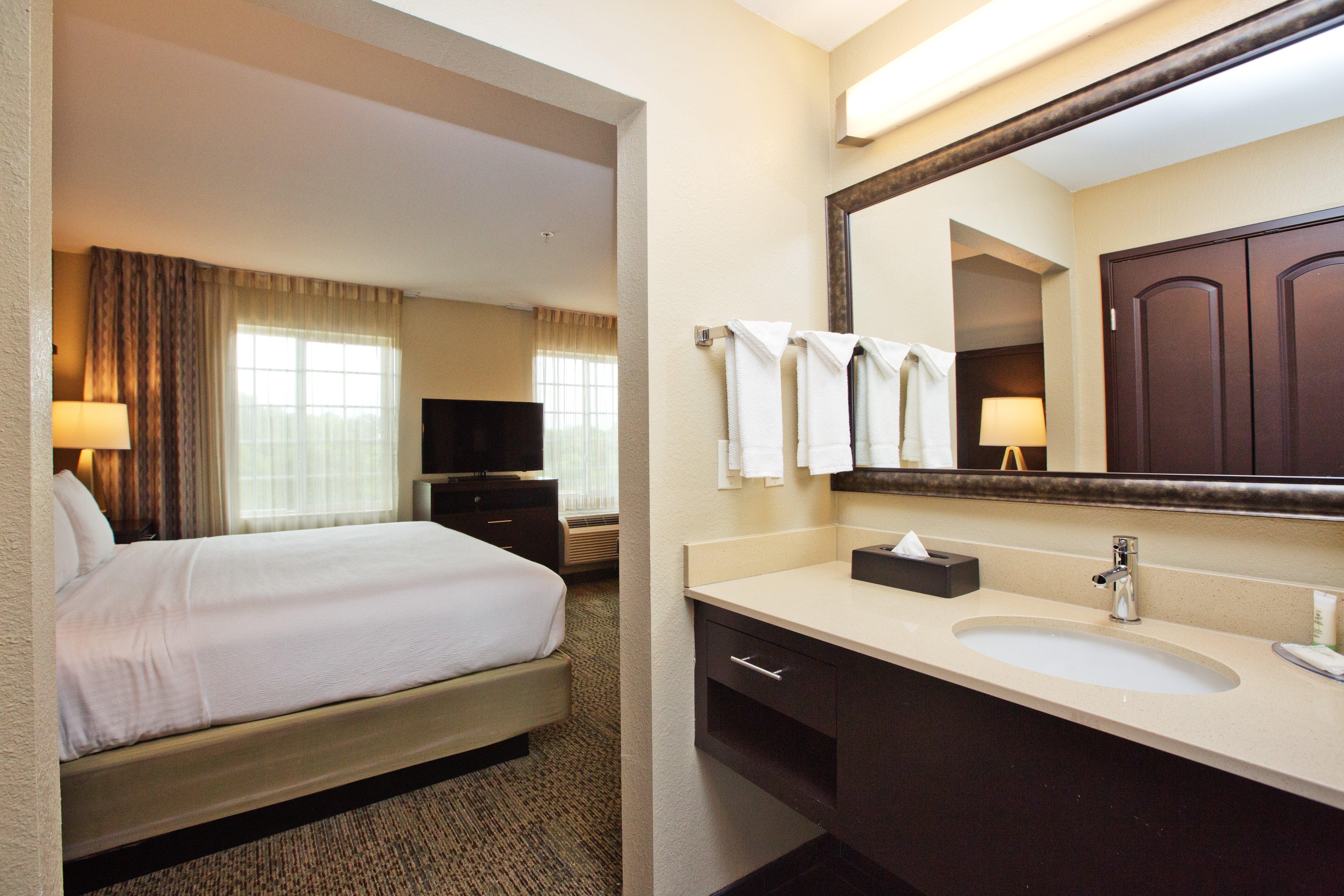 Staybridge Suites Austin South Interstate Hwy 35 By Ihg Bagian luar foto