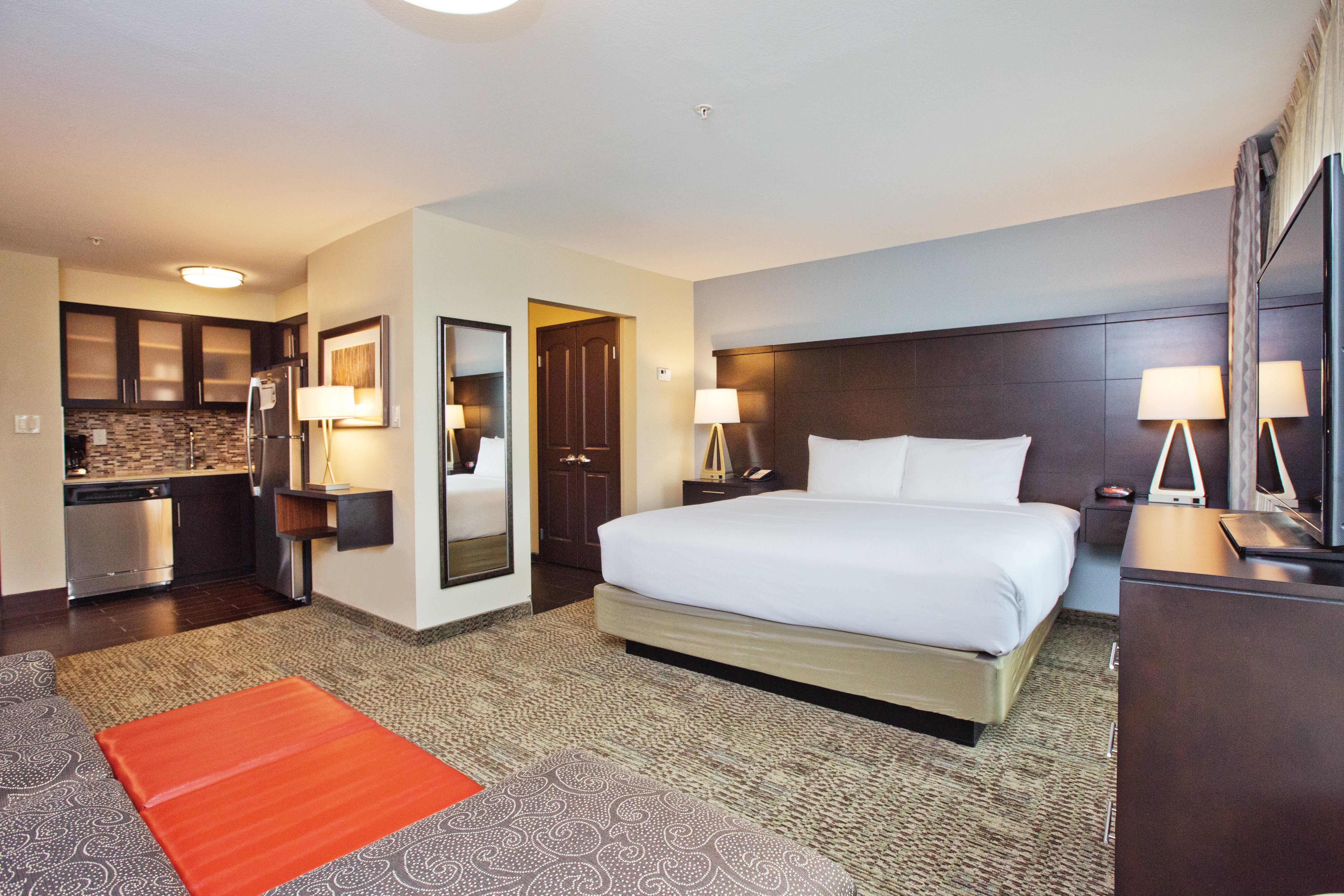 Staybridge Suites Austin South Interstate Hwy 35 By Ihg Bagian luar foto